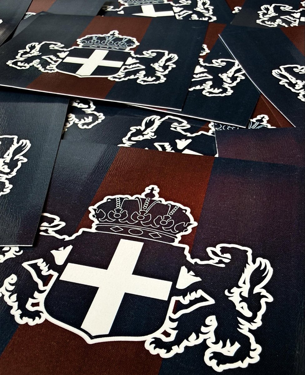 FEUZWOLLE's tweet photo. 𝗕𝗘𝗩𝗥𝗜𝗝𝗗𝗜𝗡𝗚𝗦𝗗𝗣𝗘𝗟𝗗𝗝𝗘! 🆕

Vanaf aanstaande zondag verkrijgbaar op Vak-Noord en nu alvast via de Webshop. 

Ook dit jaar wordt de gehele omzet gedoneerd aan Vereniging Veteranen Zwolle. 

https://t.co/2LVqRnVHaB…

#feuzwolle https://t.co/PMvX3t1pqB