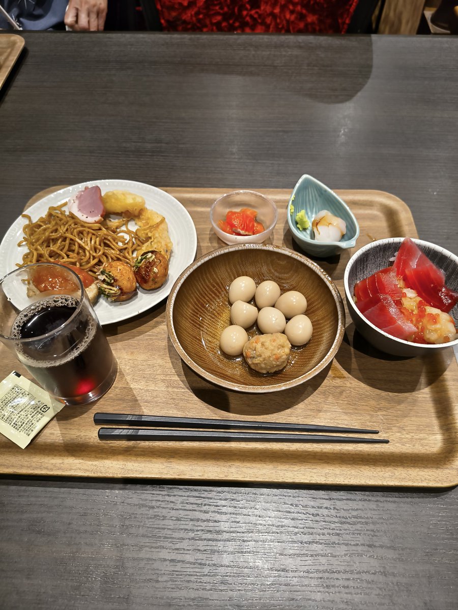 yoshimaru_games's tweet photo. ビュッフェむじい
何か美味しそうに見えない https://t.co/MmTxSi4QmL