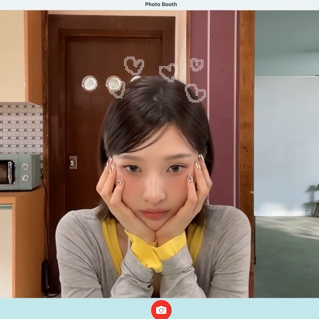 JOY 조이 tweet media