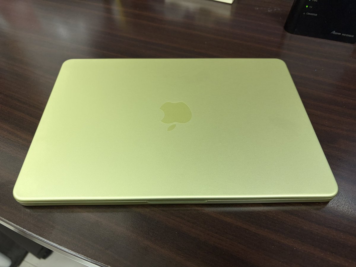 obasute_'s tweet photo. パソコン買った！ #MacBookNeo https://t.co/pyveYZ6rD5