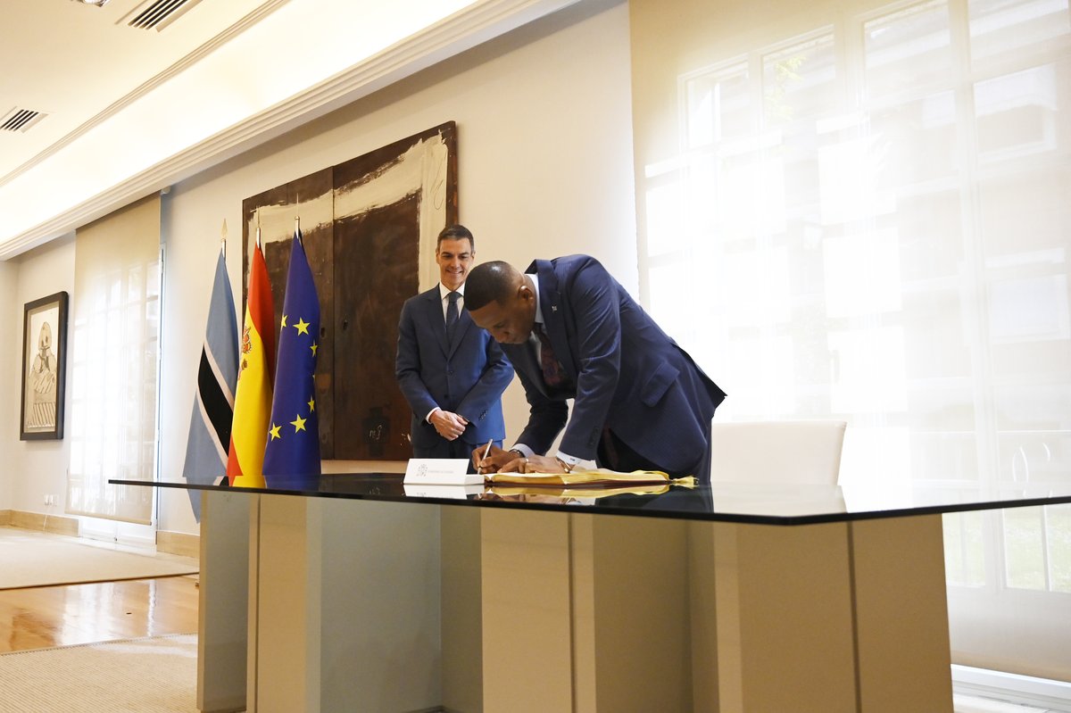 Pedro Sánchez tweet media