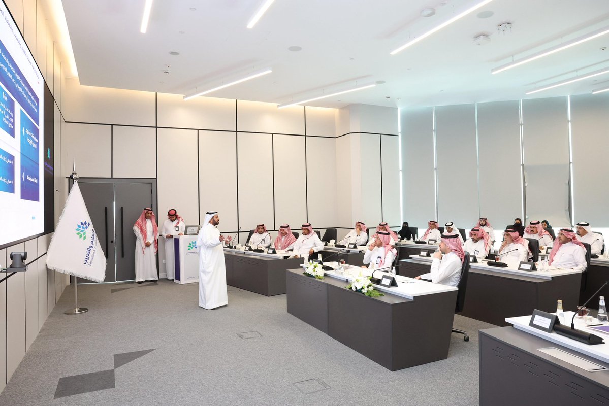 moe_gov_sa's tweet image. هيئة تقويم التعليم والتدريب تطلق "نوافذ غرفة حالة التعليم والتدريب" المخصصة لإدارات التعليم.
moe.gov.sa/ar/mediacenter…