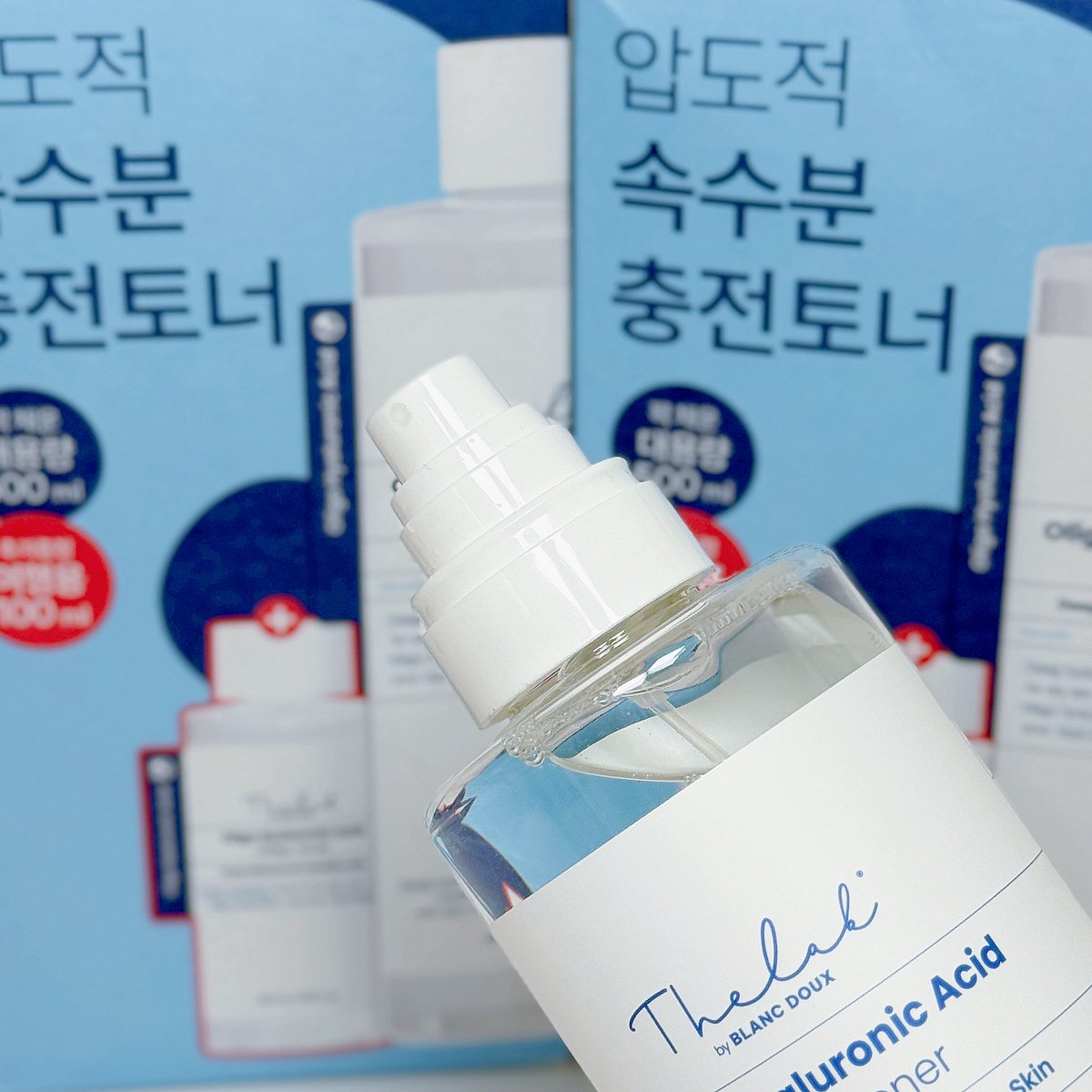 9nof6's tweet photo. 저는 다이소 안개분사 공병에 담아서 사용하는데,
세안 직후에 가볍게 뿌리기 좋아서 요즘 자주 쓰는 조합이에요.

2~3번 레이어링해도 끈적임 없이 올라가고,
팩토너로 사용해도 수분감이 잘 유지되더라고요.

요즘처럼 피부 컨디션이 왔다 갔다 할 때
기본 수분 케어템으로 쓰기 괜찮았어요. https://t.co/ipoZjeHork