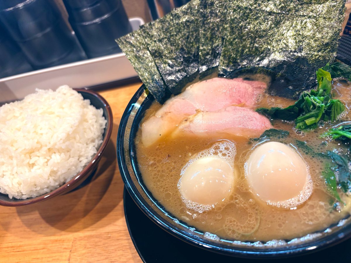 バズカット tweet media