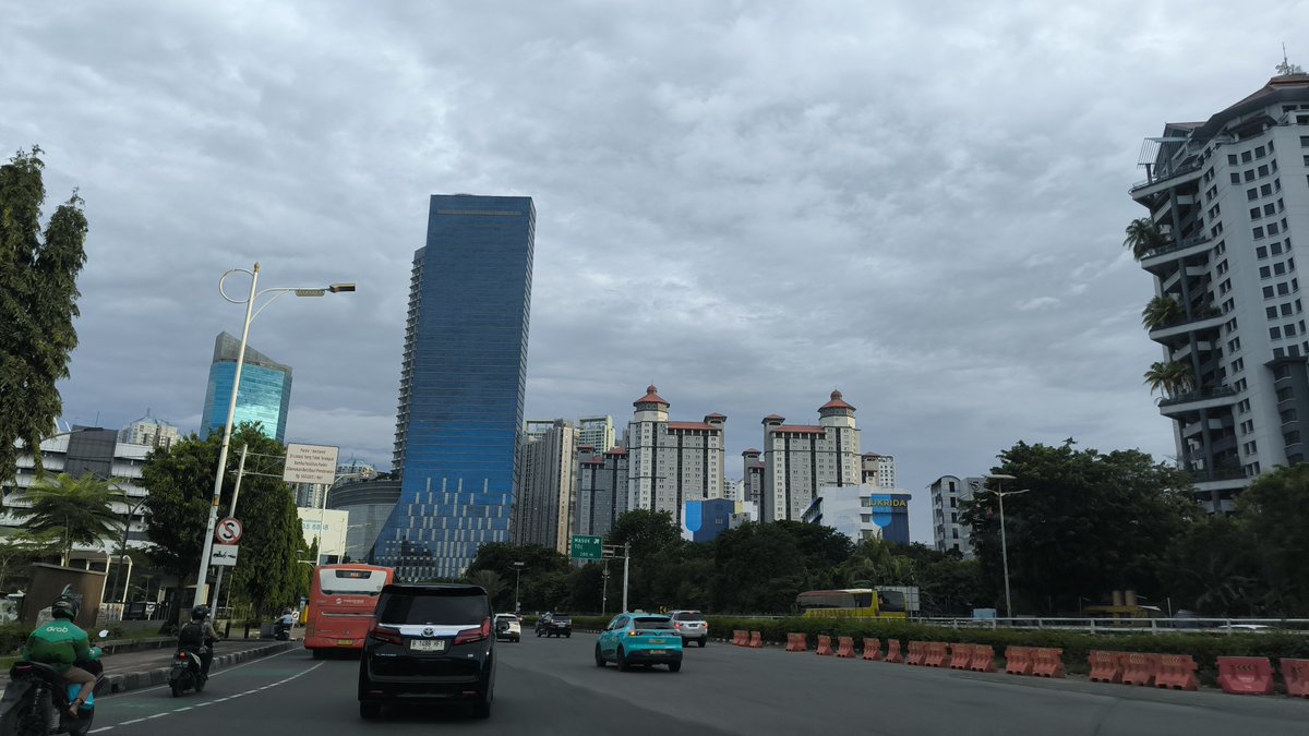 Vampiniaa | tweet media