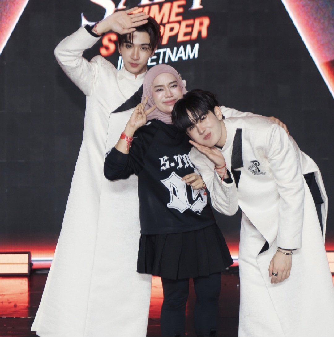 Golden⁷PP (REST) tweet media