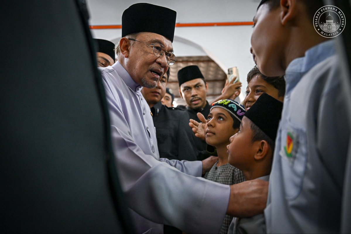 Anwar Ibrahim tweet media