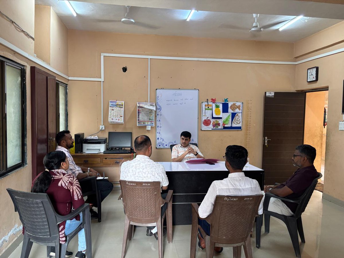 DcpuNavsari's tweet photo. આજ રોજ મા.ના.નિયામક સાહેબ શ્રી, ગાંધીનગર દ્વારા નવસારી જિલ્લાની બાળ કલ્યાણ સંસ્થાઓના નિરીક્ષણ સહ મુલાકાત લેવામાં આવેલ. https://t.co/cQYTSBRhq2