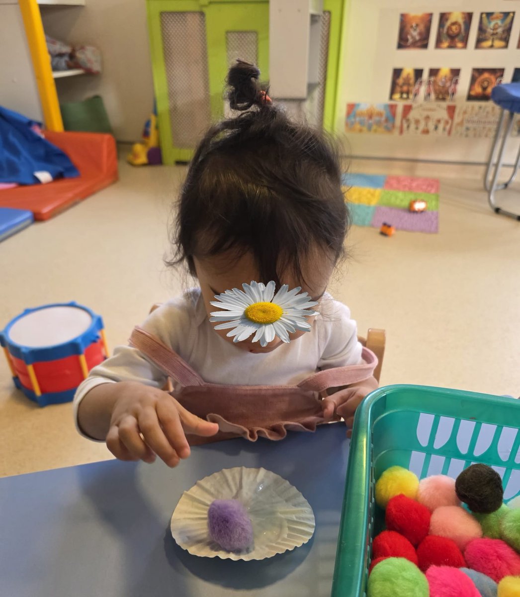 Daisy Chain Montessori Dublin tweet media