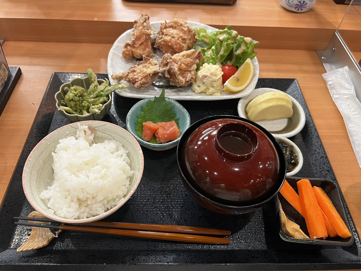 🍙おばんちょす tweet media