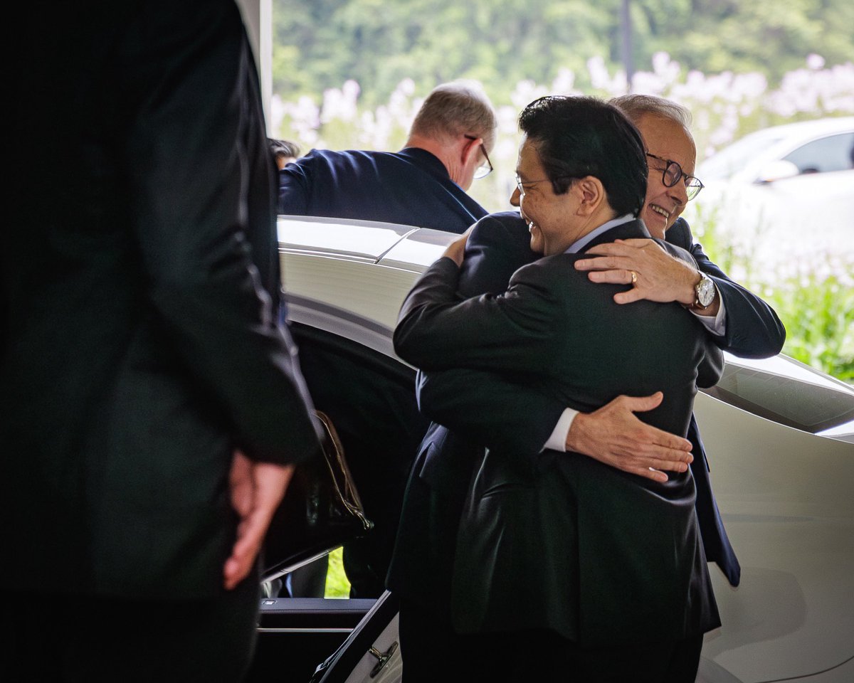 Lawrence Wong tweet media