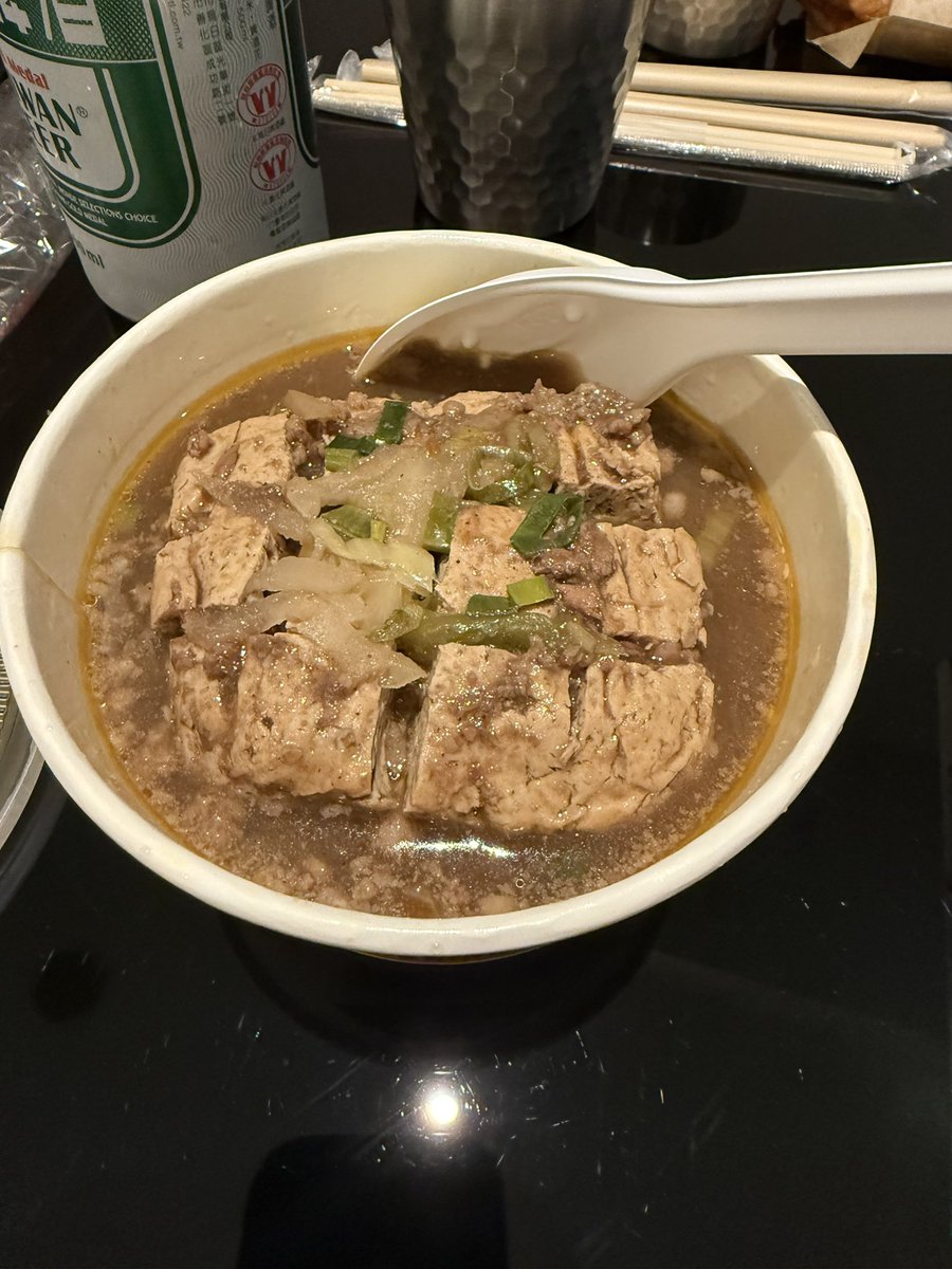 patellaknee's tweet photo. 臭豆腐、臭うま。 https://t.co/UWQE0pGD3f