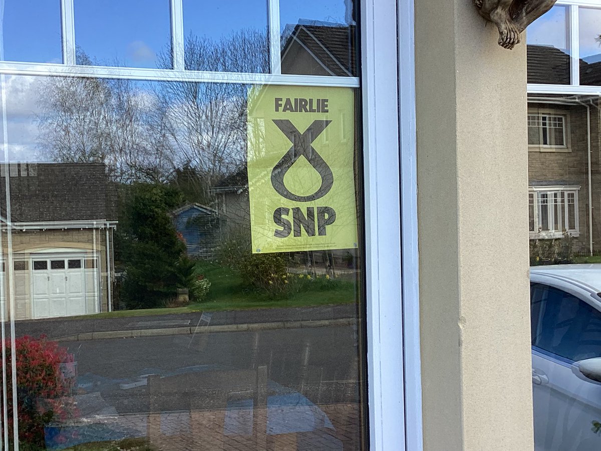 Liz Lowrey tweet media