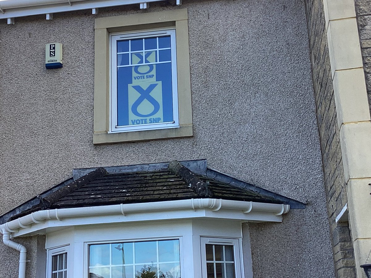 Liz Lowrey tweet media