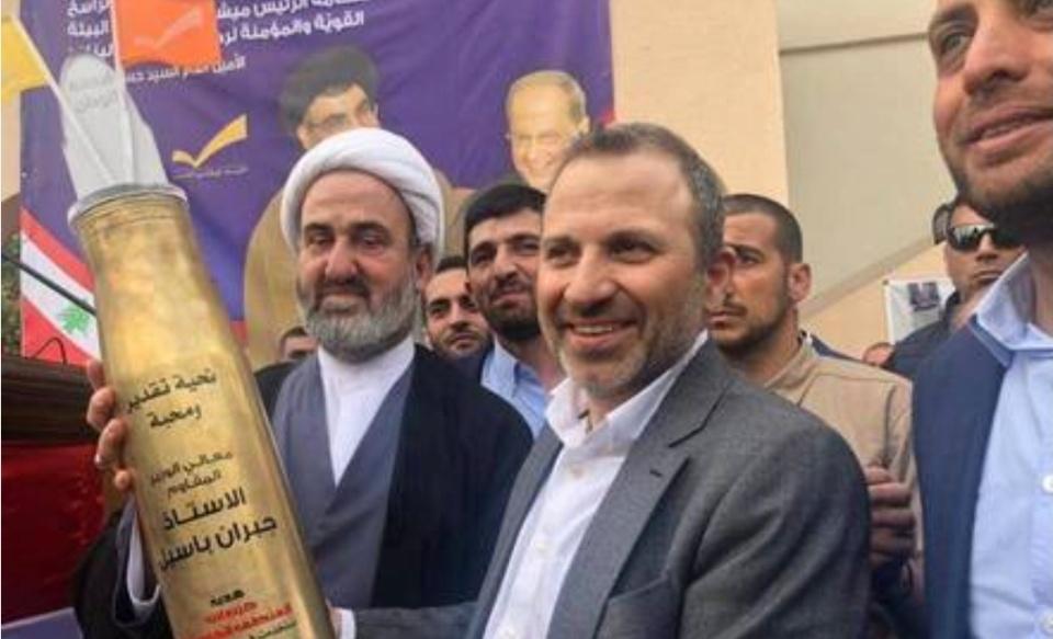 NazihElKHoury's tweet photo. @Gebran_Bassil نريد لبنان منزوع التجار و الدجالين https://t.co/u7c1R99SfP
