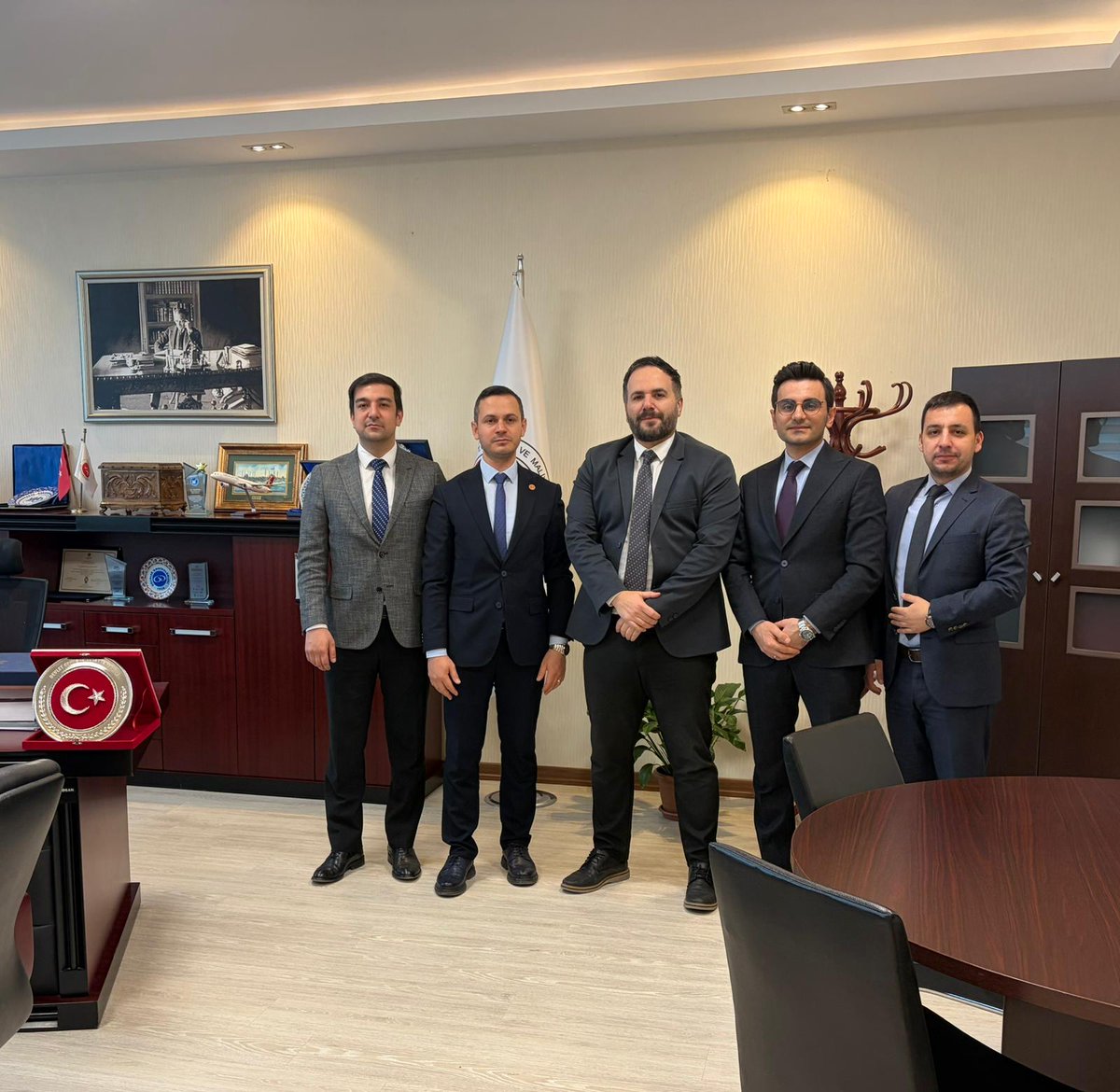 Devlet Gelir Uzmanları Derneği olarak, Vergi Denetim Kurulu Başkan Yardımcısı Sn. Erhan SELİM’e gerçekleştirdiğimiz nezaket ziyaretinde bizleri nazik kabulleri ve misafirperverlikleriyle ağırlamalarından dolayı teşekkür ederiz.

Kendilerine çalışmalarında başarılar dileriz.