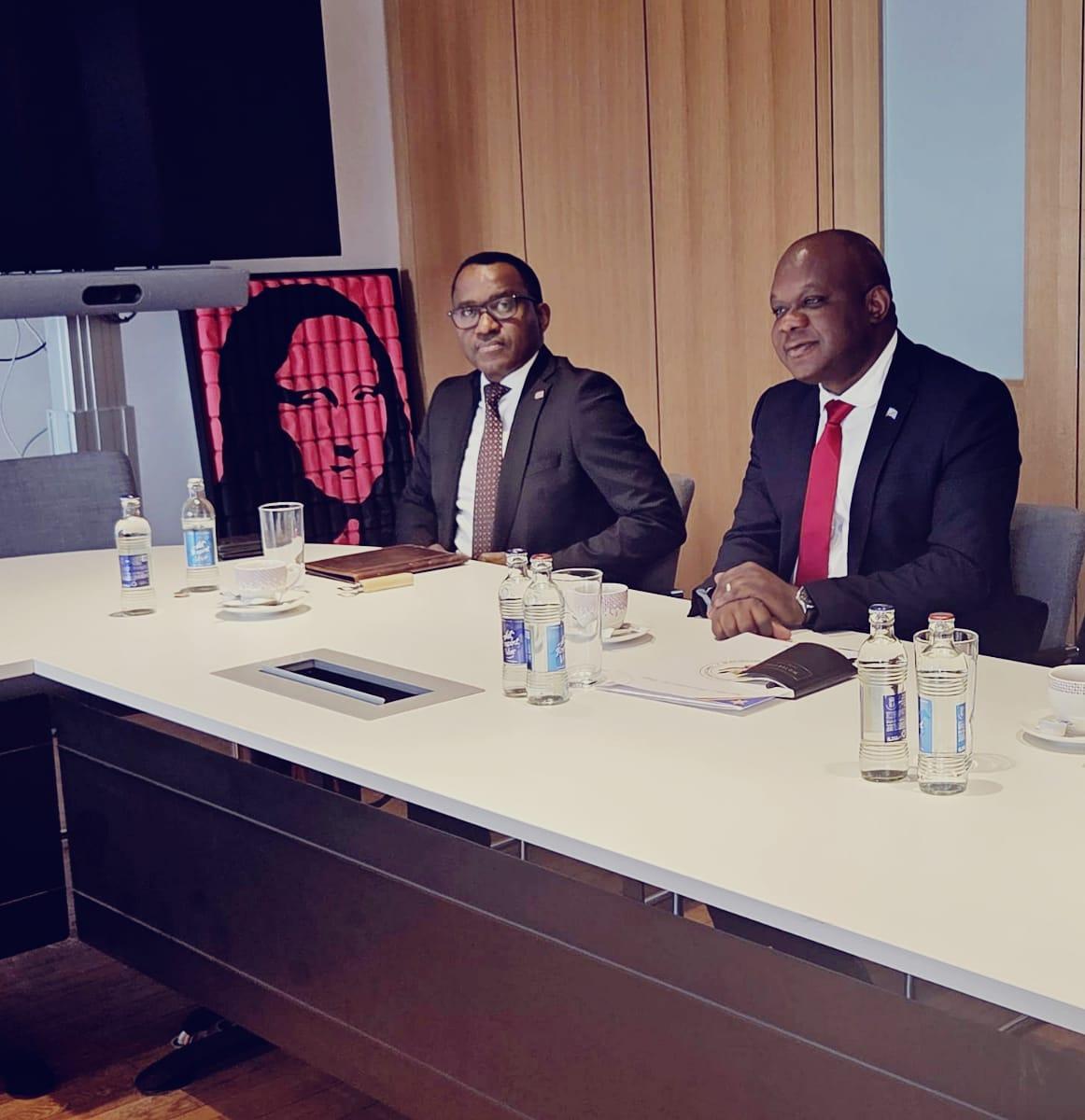 CrispinMbadu's tweet photo. Grand Duché, vendredi 10 avril 2026.
​🇨🇩🇱🇺 | échanges de haut niveau avec Mr Jean Olinager et Mme Valérie Heyman, respectivement Secrétaire Général et Directrice des affaires politiques au Ministère des affaires étrangères et le cabinet du Premier Ministre de Luxembourg.

Au menu de nos échanges :

​Un plaidoyer stratégique pour solliciter le soutien du Grand-Duché à la candidature de Mme @JulianaLumb au poste de Secrétaire Générale de l'organisation Internationale de la Francophonie. 

​Ce dialogue constructif souligne notre volonté commune de promouvoir une Francophonie de l'action et des affaires, portée par des valeurs partagées et un multilatéralisme renforcé.
@SuminwaJudith
@Presidence_RDC
@kayikwambaT
​#RDC #Luxembourg #OIF #Diplomatie #JulianaLumumba