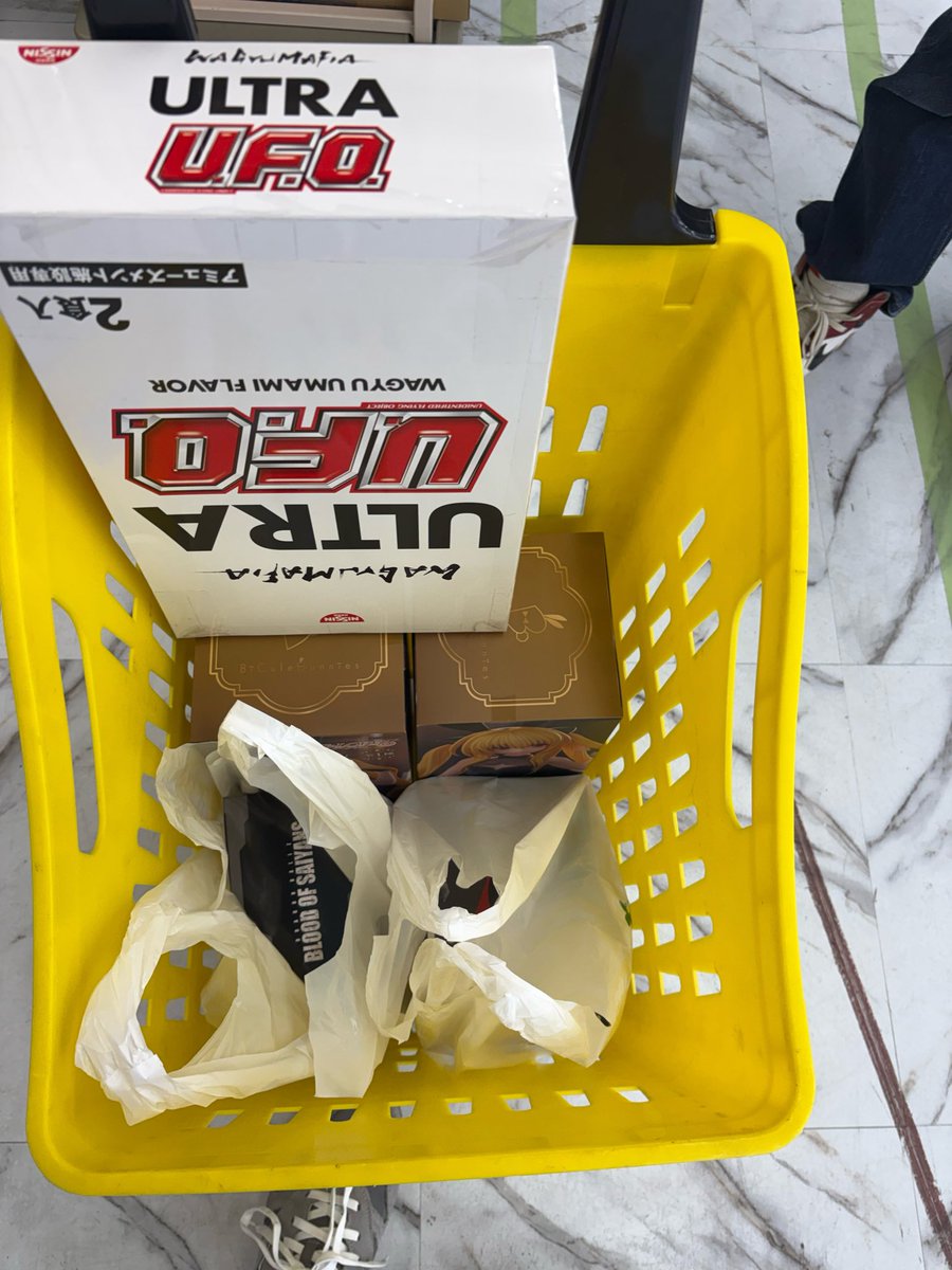 カルピス tweet media