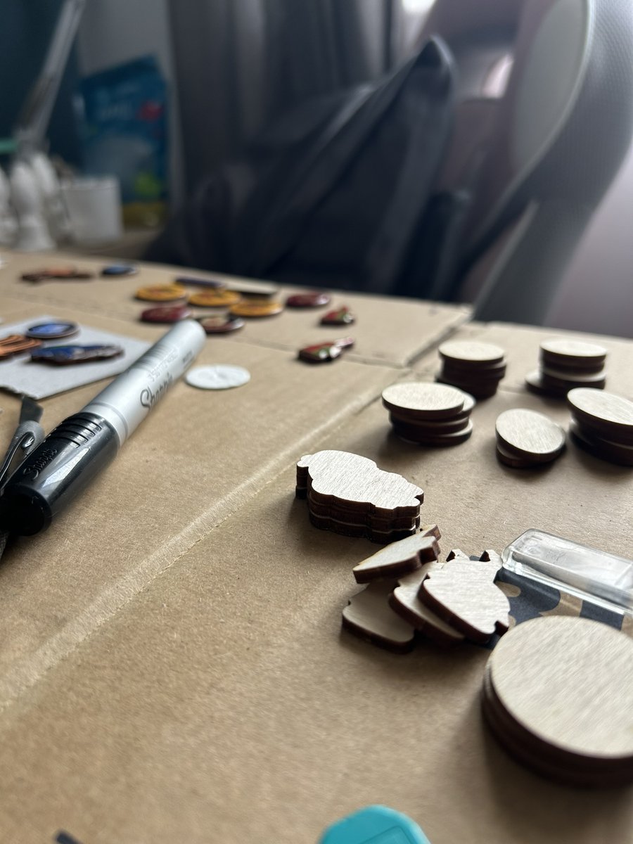 GreenGtGraphics's tweet photo. Shop update! 
Ace replica pins are nearly ready, Yeti figures are back in casting, new fairground‑font bookmarks are on the way, and fresh badge designs (Who + 007!) are coming soon. Custom badge commissions open.
https://t.co/w17uXBpp7B
#newshoplistings #design https://t.co/eLt5LKIMkH