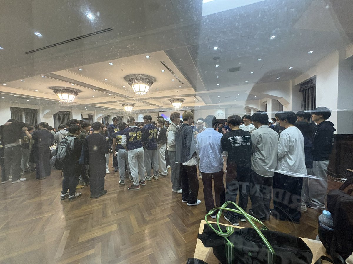TRIDENTS_OL63's tweet photo. TRIDENTS PARTYありがとうございました。
雨にも関わらず約160人の新入生に参加していただきました。
明日は豊中キャンパスで運動会、景品はSwitch2です。
休みの日にキャンパス来るのはしんどいと思いますが後悔させないので是非来てください！ https://t.co/6NaTe9VYBl