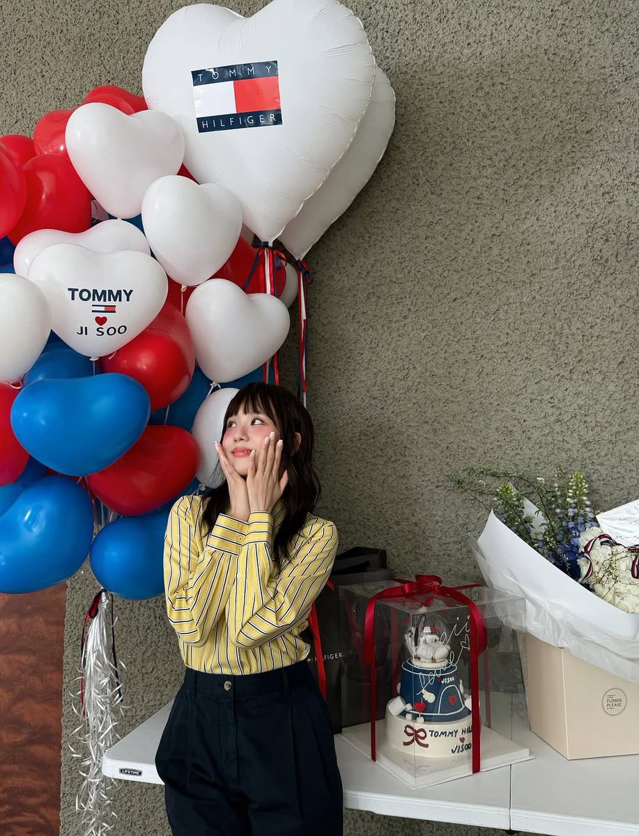 FOREVER KIM JISOO tweet media