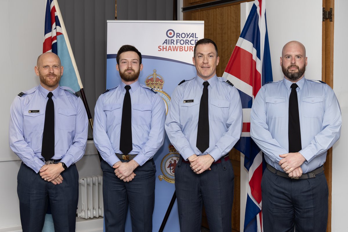 RAF_Shawbury's tweet photo. Congratulations to Weapons Foundation Course 25-4 who have graduated from the Defence College of Air and Space Operations. The Reviewing Officer was Wing Commander Jacob MA BSc(Hons) PGDip RAF, Officer Commanding Defence College of Air and Space Operations.
#AirOperations. https://t.co/bVsYDHoKyg