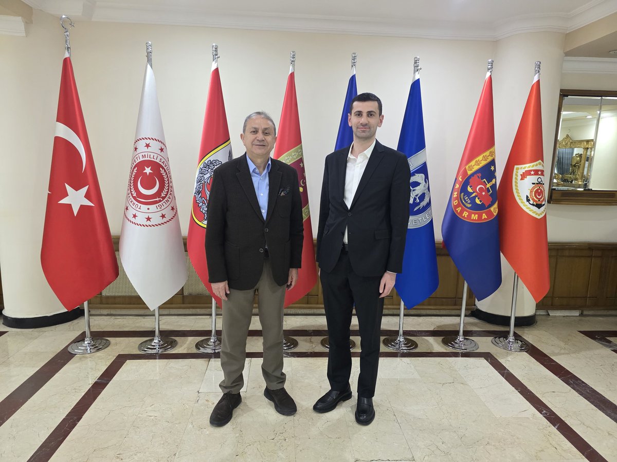 Cem Gönenç tweet media