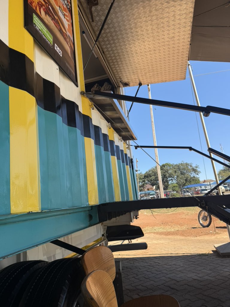 Shoe DOG tweet media