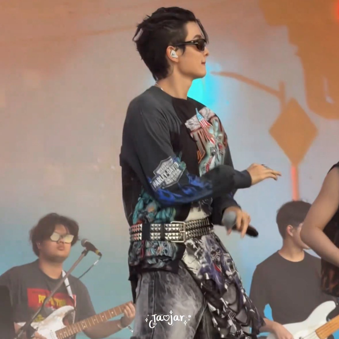 ฮมบ๊วย - slow tweet media