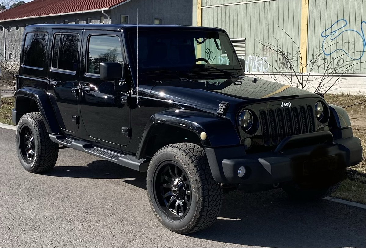 Truckergirl10's tweet image. Spotted a Jeep Wrangler Unlimited 🙂 🇫🇮
#Jeep