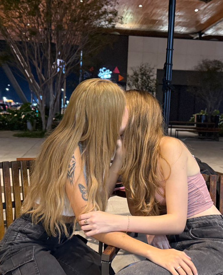 𝚜𝚊𝚙𝚙𝚑𝚘𝚌𝚘𝚞𝚙𝚕𝚎𝚜 tweet media