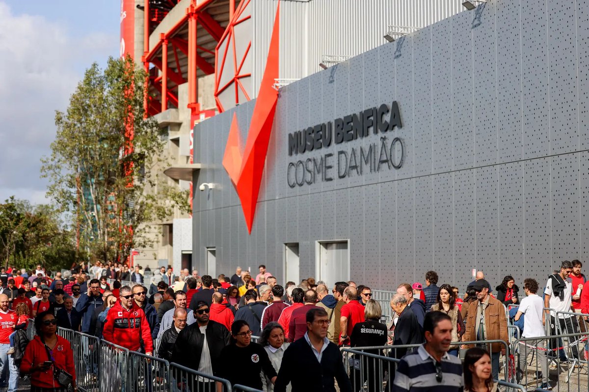 Coluna Vermelha tweet media