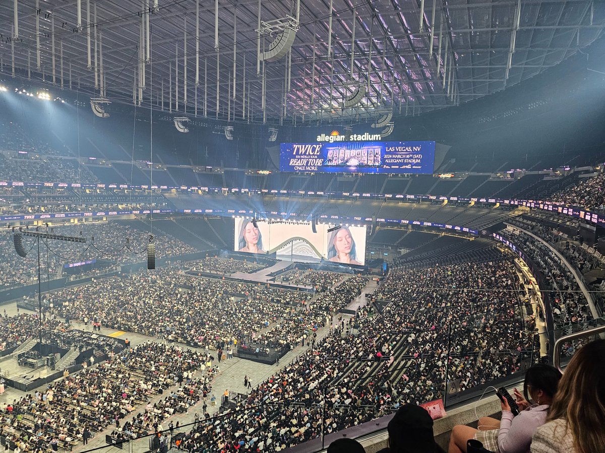 Pete⁹ saw Twice in Detroit!! tweet media