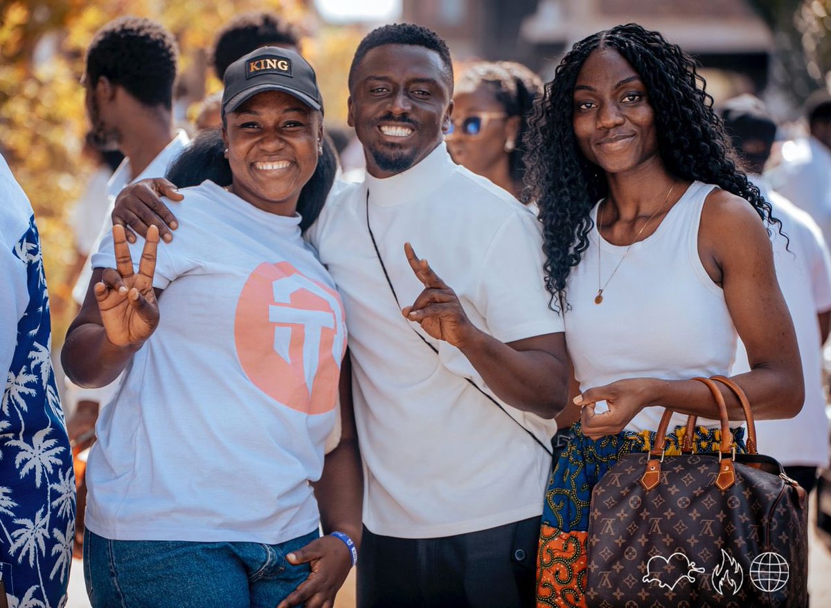 FirstLoveCenter's tweet image. What a beautiful and powerful celebration of Jesus Christ, our risen Saviour with our Prophet Bishop Dag Heward-Mills! 

God has conquered death once and for all,and because of the cross,we walk in total victory!

He is risen,and because He lives, we overcome!
#ResurrectionSunday