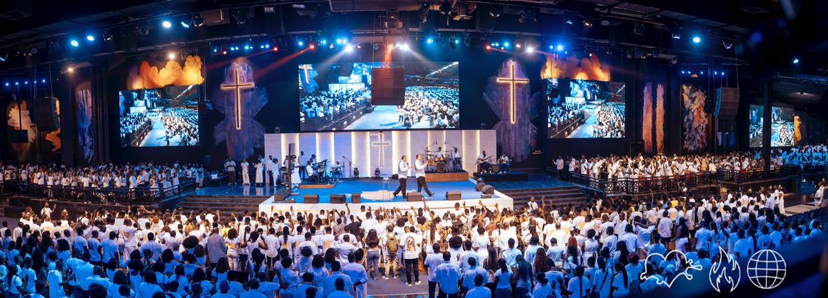FirstLoveCenter's tweet image. What a beautiful and powerful celebration of Jesus Christ, our risen Saviour with our Prophet Bishop Dag Heward-Mills! 

God has conquered death once and for all,and because of the cross,we walk in total victory!

He is risen,and because He lives, we overcome!
#ResurrectionSunday