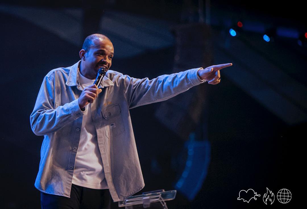 FirstLoveCenter's tweet image. What a beautiful and powerful celebration of Jesus Christ, our risen Saviour with our Prophet Bishop Dag Heward-Mills! 

God has conquered death once and for all,and because of the cross,we walk in total victory!

He is risen,and because He lives, we overcome!
#ResurrectionSunday