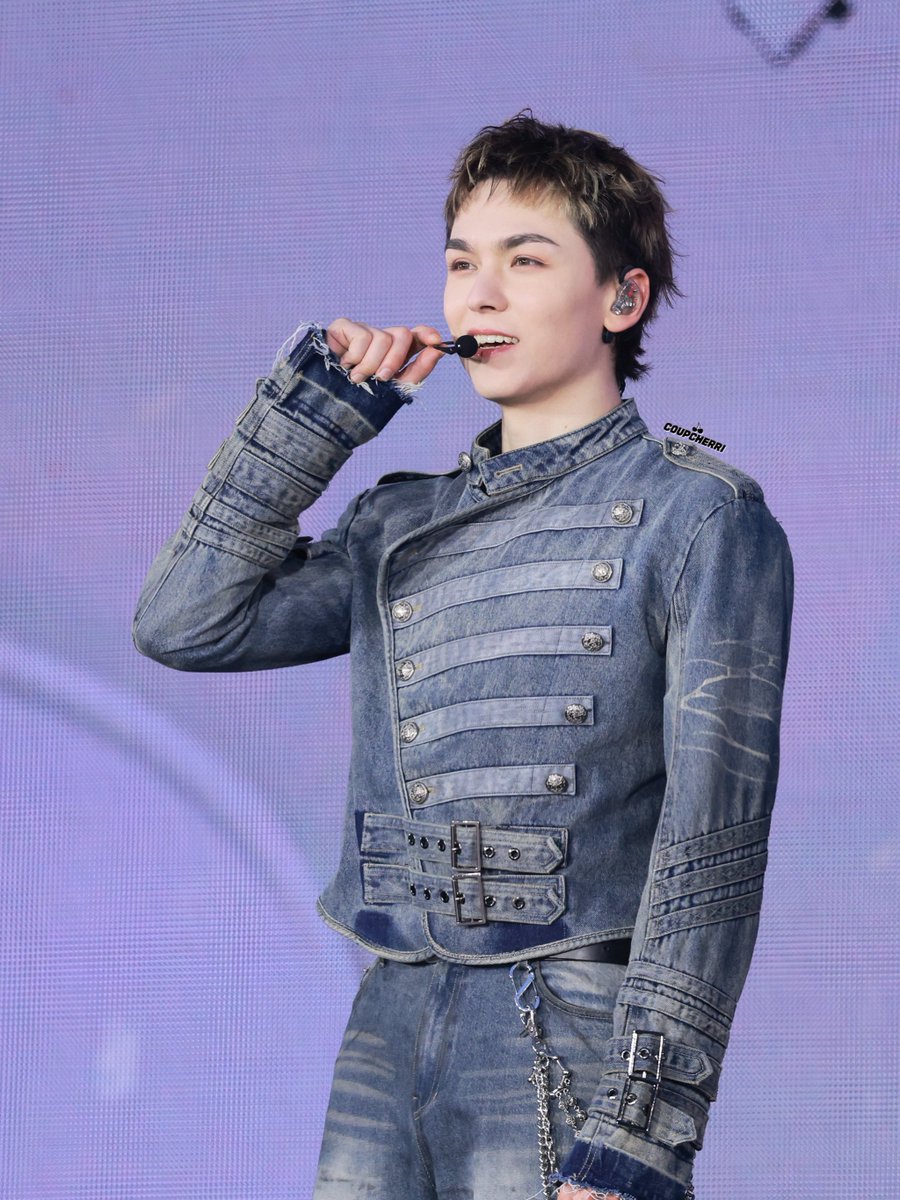 하늘을 지배하는 고잉블루 tweet media