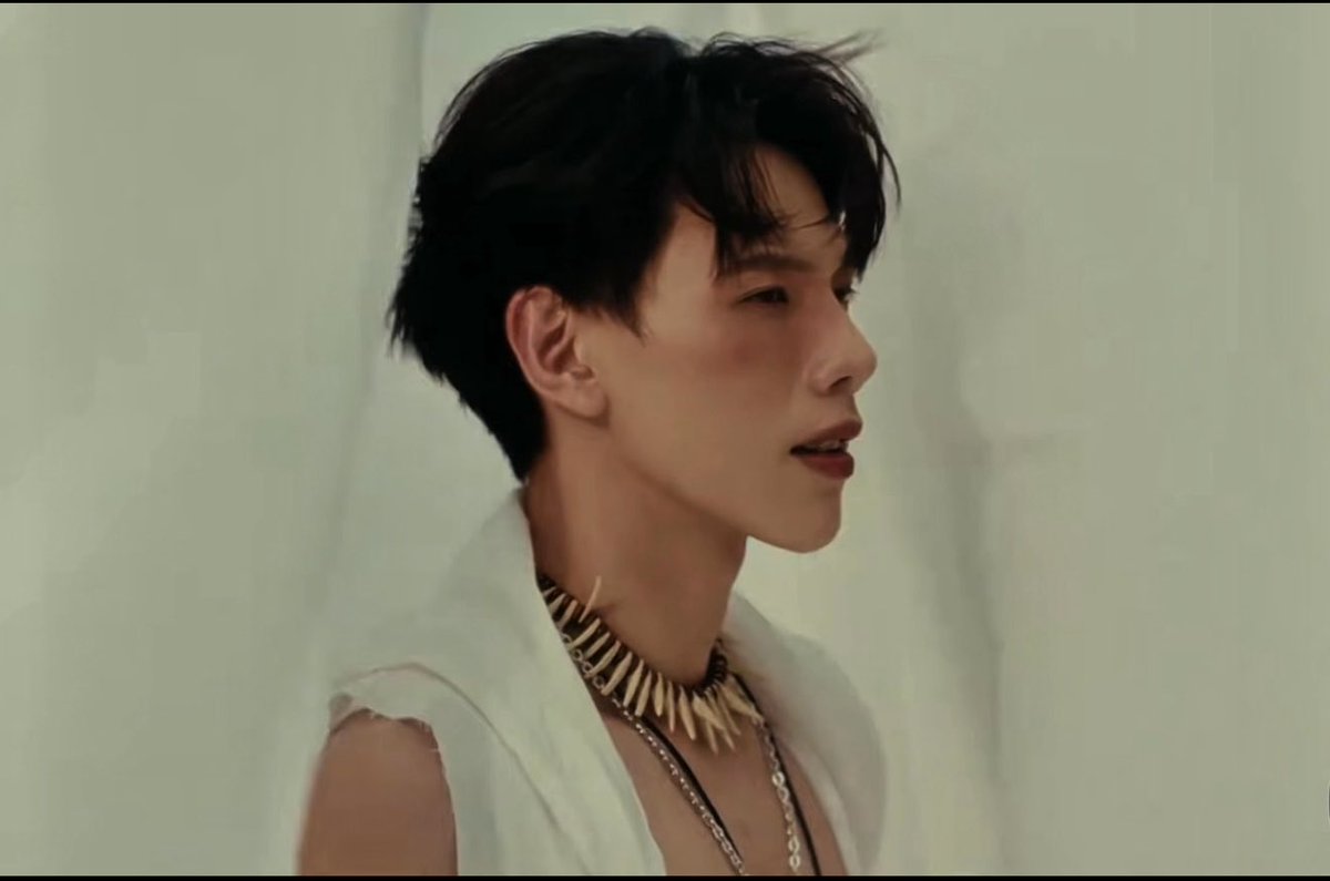 p ε η g u ï η 🐧ɞ ᰔᩚ tweet media