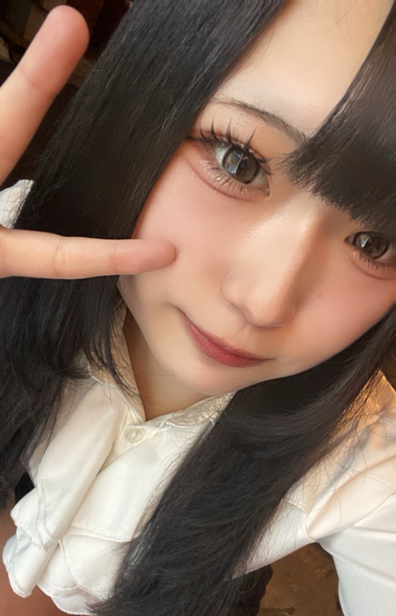aoi_strive's tweet photo. 20時からいてまつ
@STRIVE_0302 
#バー #大阪  #京橋   #自撮り界隈
#自撮り界隈さんと繋がりたい #いいね返し #美男美女さんと繋がりたい #いいねした人全員フォロー  #いいねした人全員フォローする https://t.co/jKupVhFhly