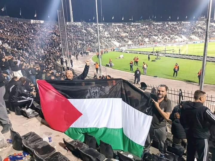 Antifa_Ultras tweet media