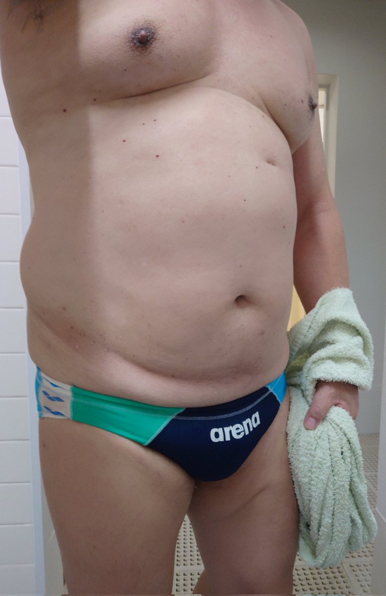 kousuke59's tweet photo. ５年ぶりとかでプール。かろうじて泳げたけど、泳いでる途中ですでに筋肉痛のような。せめて週一では泳ぐようにしないと https://t.co/xewZKJJs0S