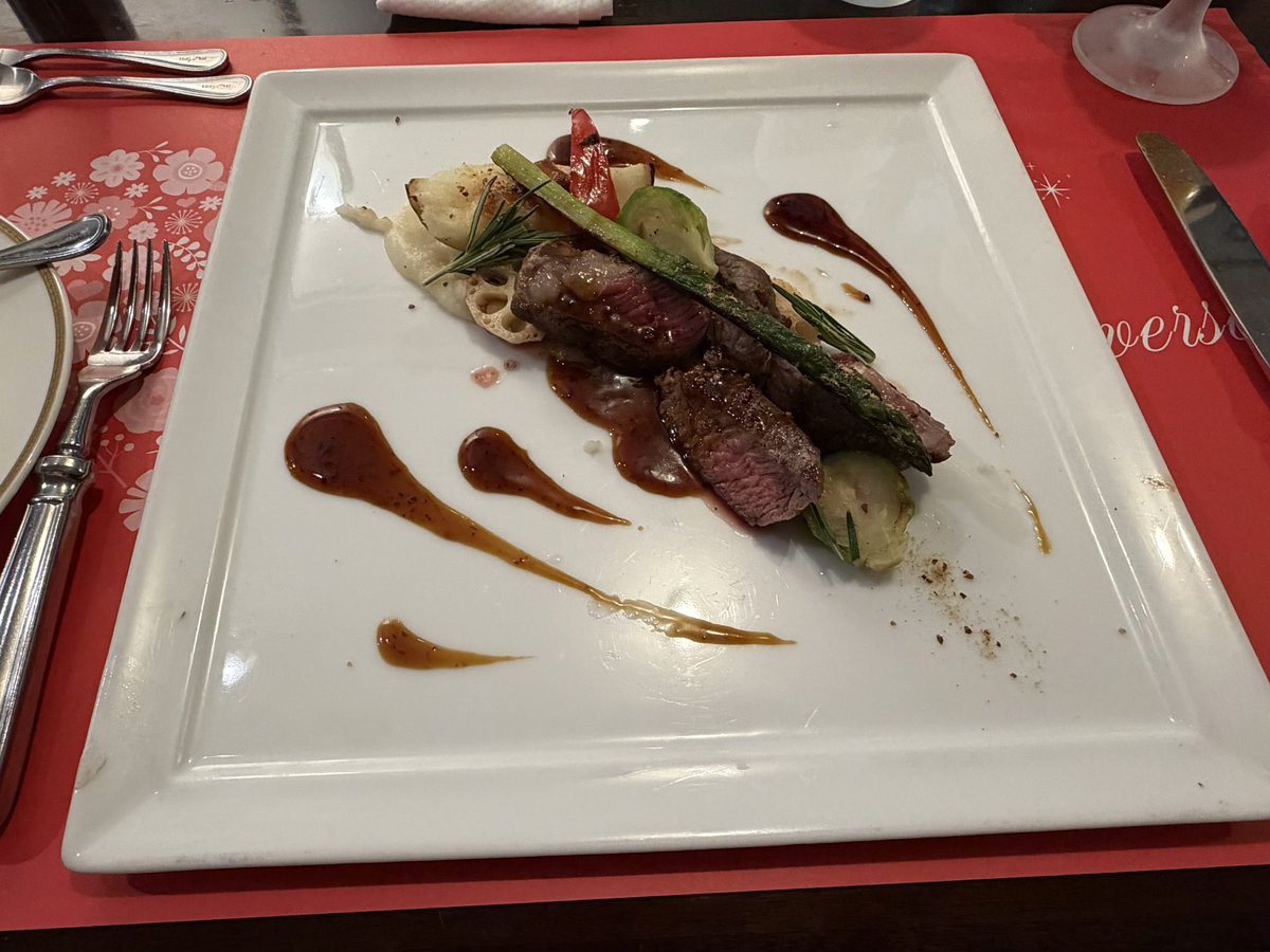 さちこ tweet media