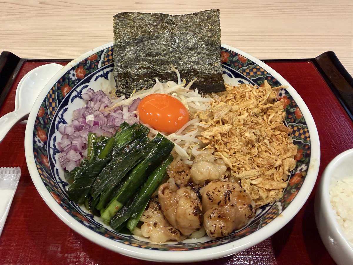 Fgl_hinappi's tweet photo. @kaigo_akaruku @menstyle_tani 先程行ってきました！
最後余った具でご飯に乗せ���のが最高ですね🍚 https://t.co/1d13kWgiBh