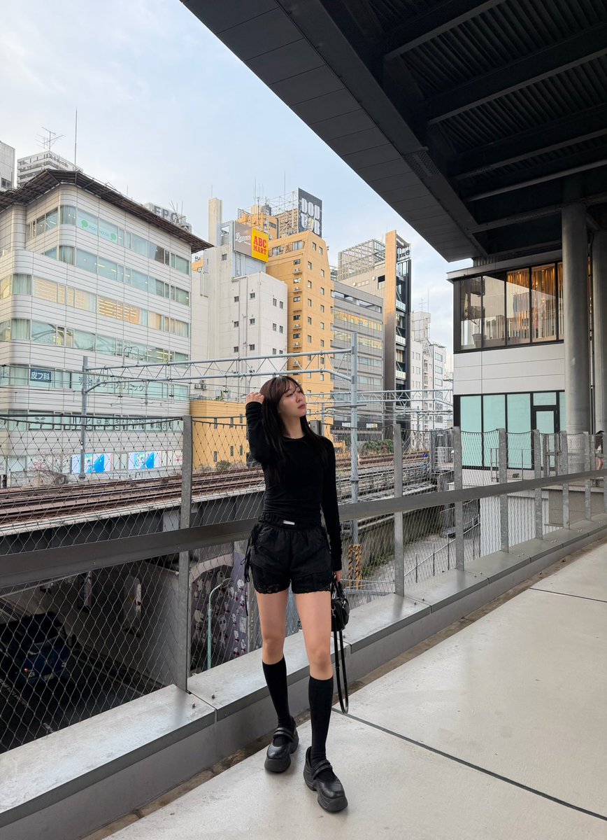 rika_sandesu's tweet photo. 𝑡𝑜𝑘𝑦𝑜 ˖ ࣪﹒✈︎ https://t.co/NKSsoUQUkD