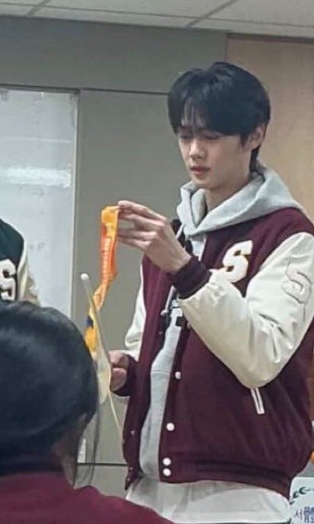 만두｡｡ tweet media