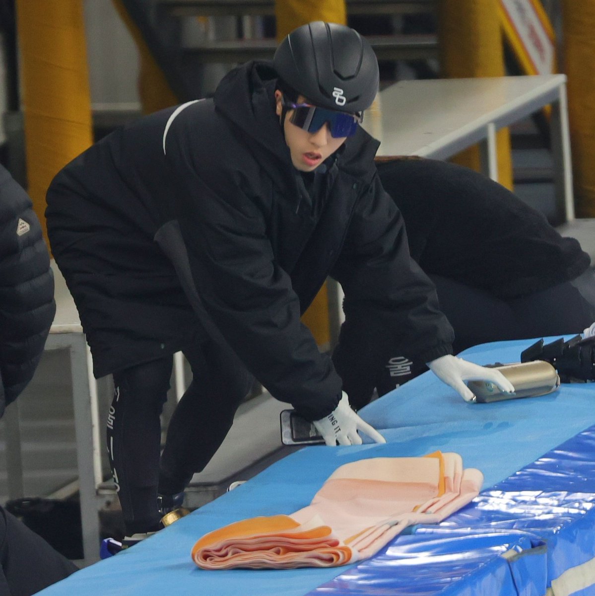 𝕊𝕒𝕣𝕒𝕟𝕘 tweet media