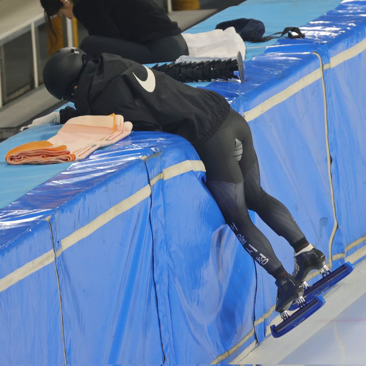 𝕊𝕒𝕣𝕒𝕟𝕘 tweet media