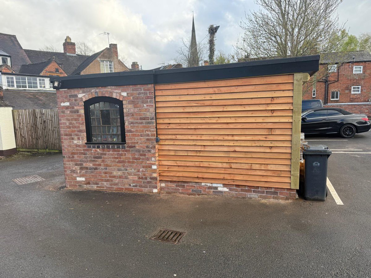RAEBuild's tweet photo. Small restoration job carried out for CAMRA award winning pub The Swan at Brewood, repairing a damaged exterior building with its original brickwork and new wood panelling.

For all your building work requirements contact RAE BUILD on 01785 258165. https://t.co/5i0pChgbrw https://t.co/1VUlW3w7mK