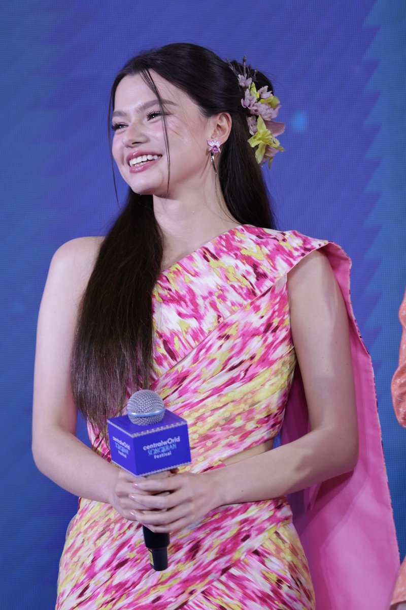 centralwOrld tweet media