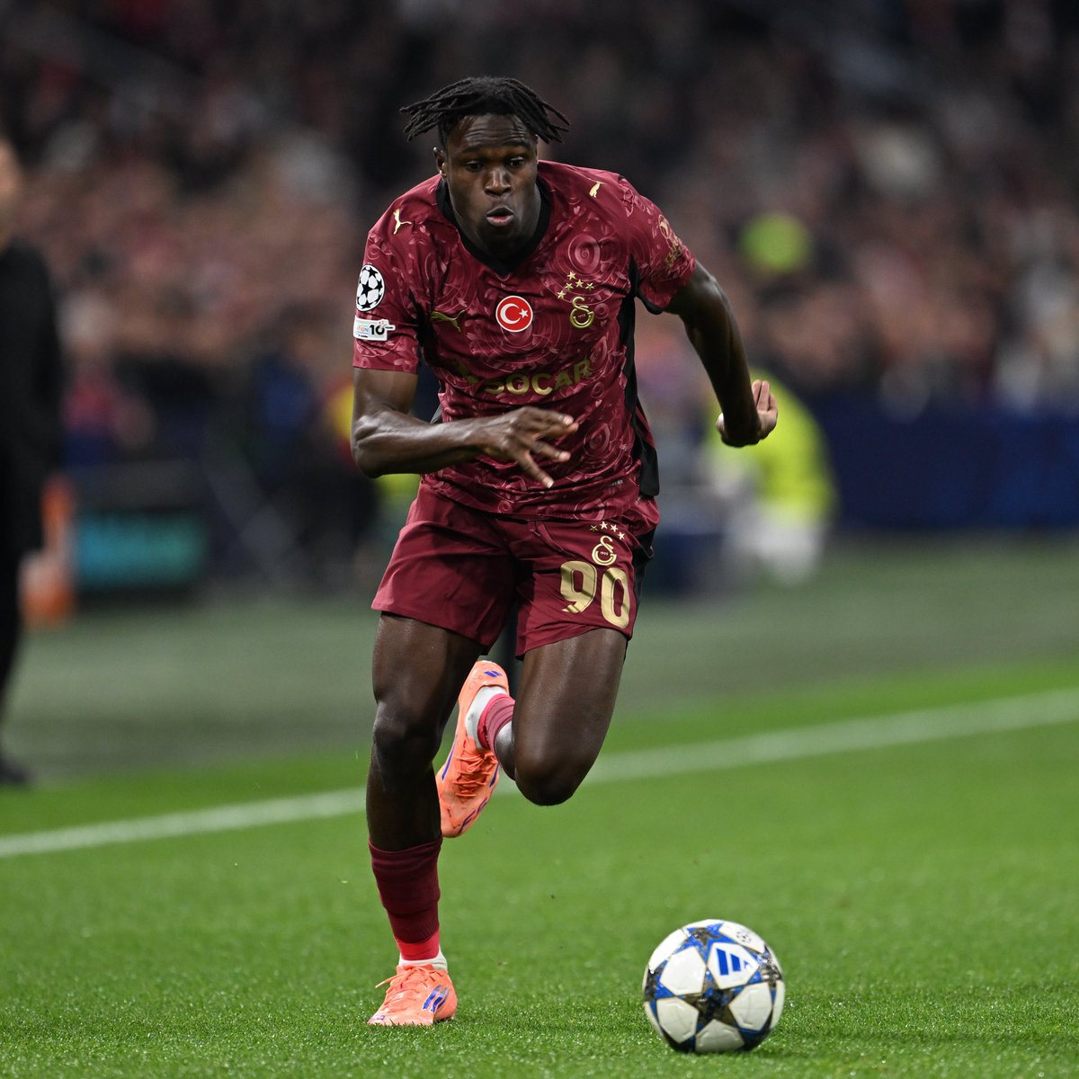 galachannel tweet media